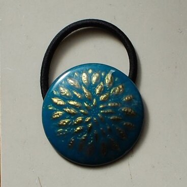 ブルーグリーンのヘアゴム