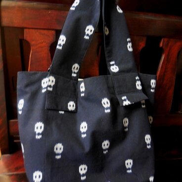 新発売キャンペーンで3000円引き！どくろの久留米絣のぐだぐだバッグ