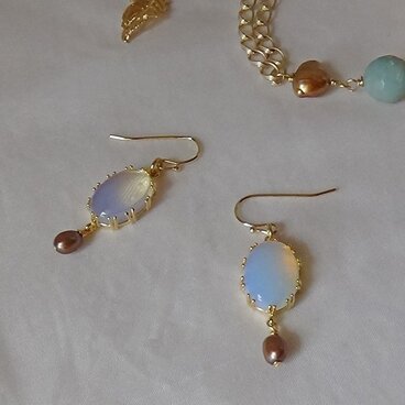 パステルカラーのピアス