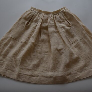 Babette　バベット　リネンギャザーパイピングポケットスカート　生成り