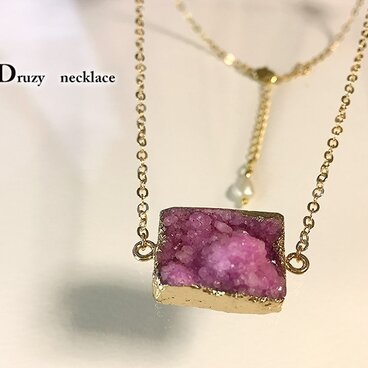ドゥルージーのシンプルネックレス