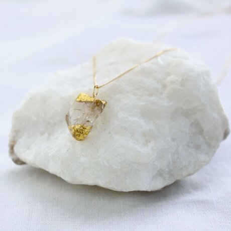 Rough Rock White Topaz Necklace w/ JapaneseLacquer, GoldLeafの画像