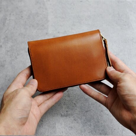 ラウンドファスナー ミドル財布 ”DOUGLAS” キャメルの画像