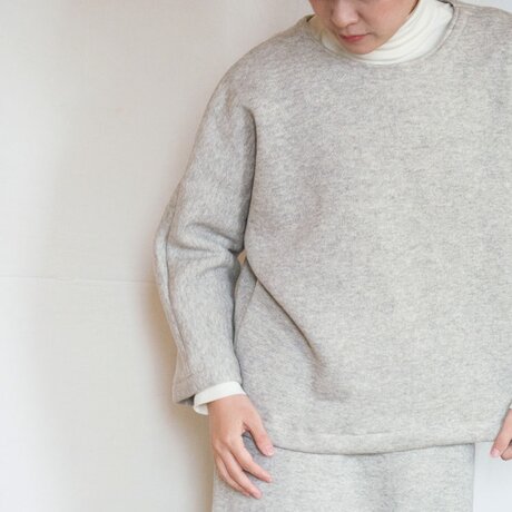 ヤク混裏起毛ニットゆったりプルオーバー【OrganicCottonの起毛ニット生地】