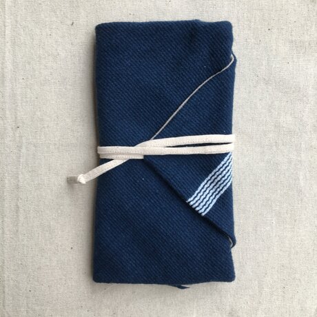 手織り 三徳袋: 紺の画像