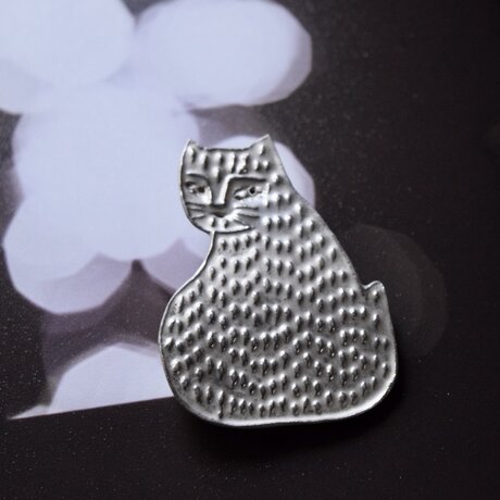 ブローチ(銀彩) ネコ-11