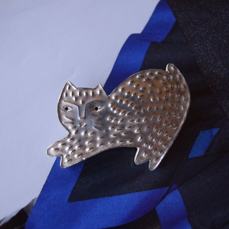 ブローチ(銀彩) ネコ-12