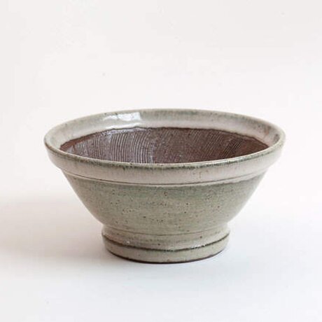 山只華陶苑・加藤智也さんのすり鉢「Chai」（藁灰）の画像