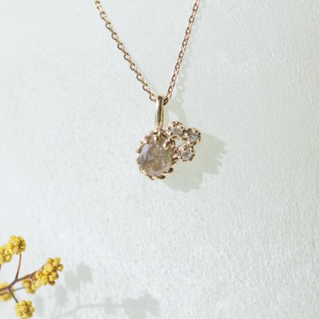 【１点限定】ナチュラルダイヤモンド＆メレダイヤ 月桂樹モチーフのネックレス/ K10YGの画像