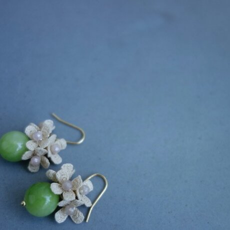 Green Hisui / bouquet of ecru flowerの画像