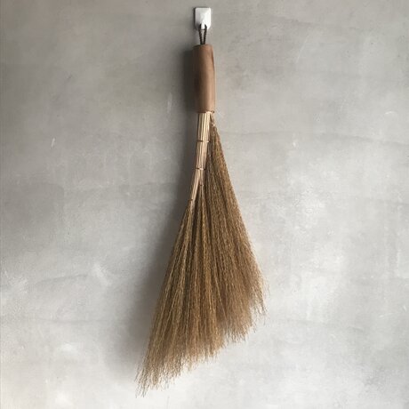 茅のホウキ 250529#01