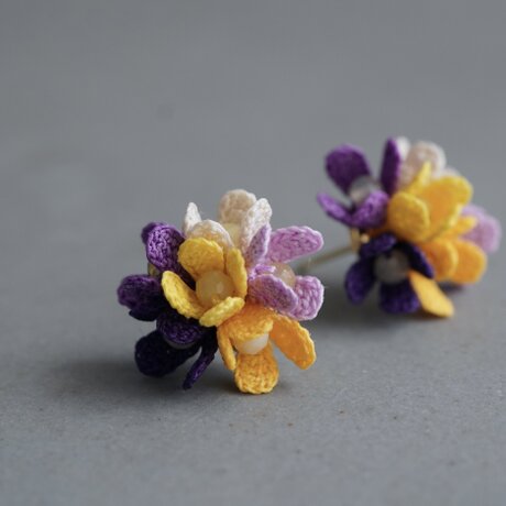 bouquet of viola flower mix　ピアス