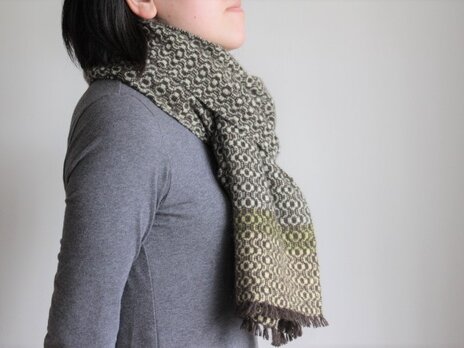 ヤクとカシミヤ　＜冬青草＞手織りストールの画像