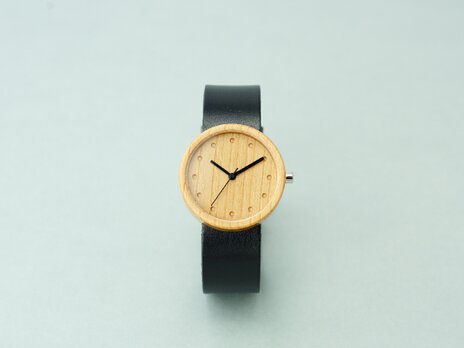 Cherry (size M) × Black (Organic Swedish Leather)