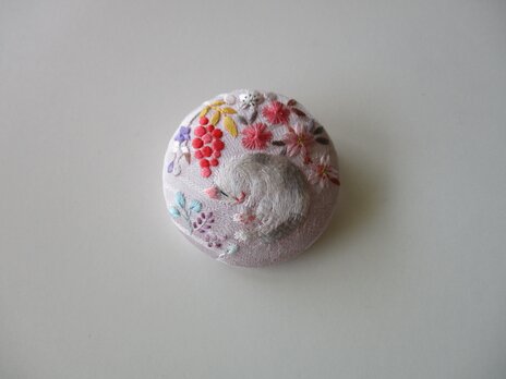 陽のあたる場所　ブローチ