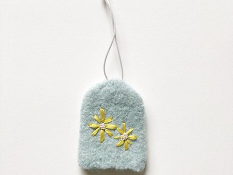 keycase  silk flower ice blueの画像