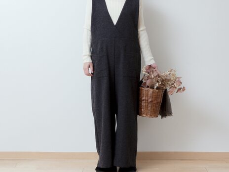 冬のカシュクールサロペットワイドパンツ-ウールヘリンボ-ン/チャコールの画像