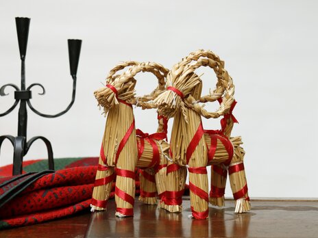 藁のオブジェ（クリスマス山羊）