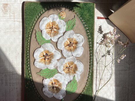 北欧＊白い花の陶板／壁飾り／ジィガントフタ／Jie Gantofta