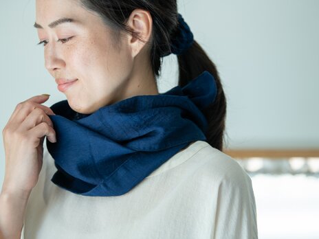 【藍染】リネン混ガーゼ日除けスカーフ【Organic Cotton】の画像