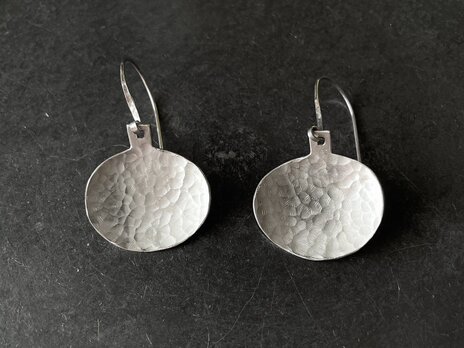 bowl earring／槌目