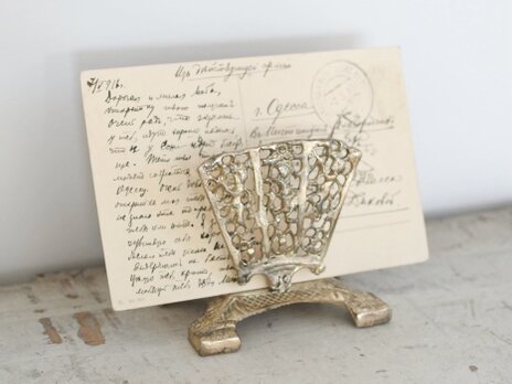 古い透かしのペーパーホルダー