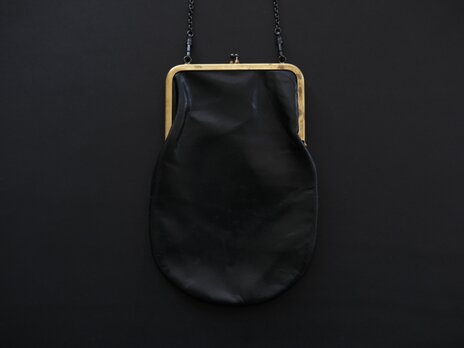 レザーショルダーポーチ　frame porch SLAO-51 ＜鹿革 black＞ 02