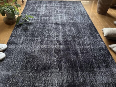 110×203 ブラックグレイオーバーダイ　ワンカラー　トルコヴィンテージラグ