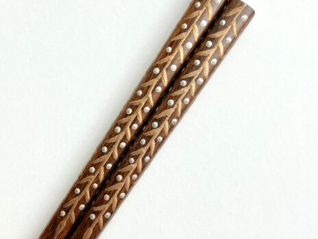 《再販/リニューアル》摺り漆の箸 (金の枝葉に銀の雫)