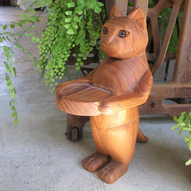 置物 ミニ猫2♢桐 木彫り | iichi 日々の暮らしを心地よくする 