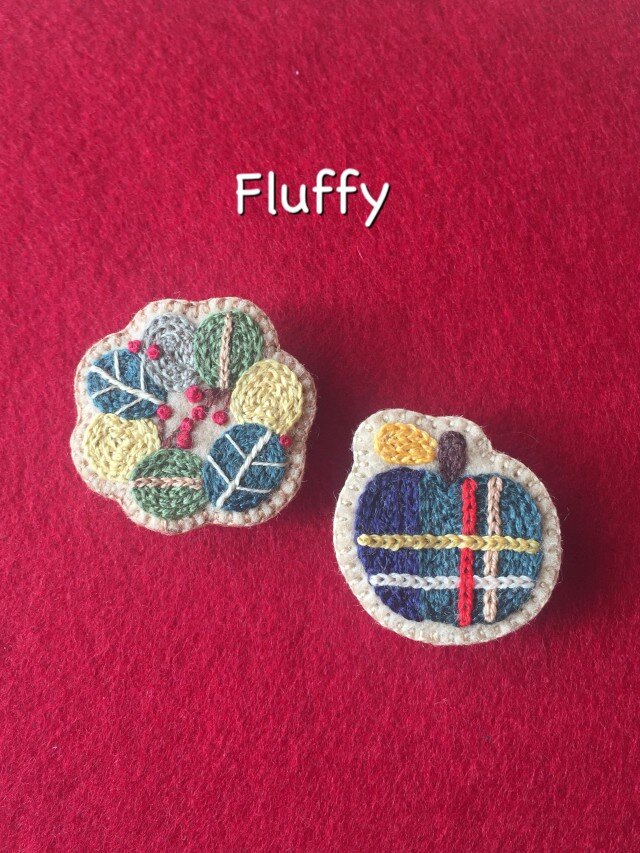 お花畑の刺繍ブローチ | iichi 日々の暮らしを心地よくする