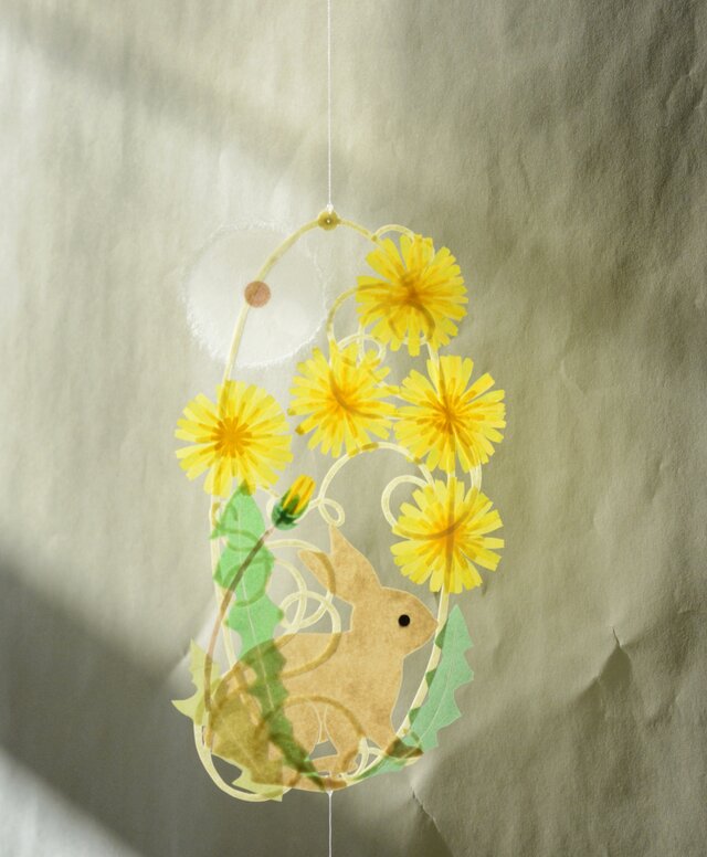 光透ける切り絵＊5月の庭 | iichi 日々の暮らしを心地よくする