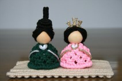 ざっくり感が魅力のマクラメ編みテーブルセンター | iichi 日々の