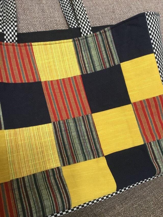 会津木綿　パッチワーク　手提げ　 トートバッグ　ハンドメイド　No.139 会津木綿パッチワークトートバッグ（赤\u0026緑） | iichi 日々の暮らしを