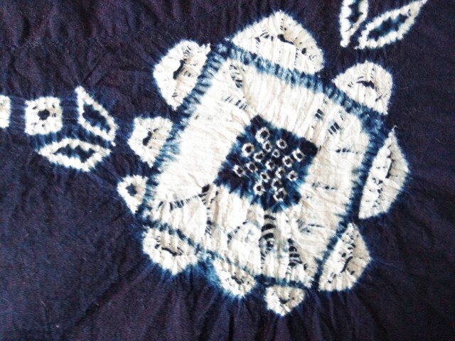 甘木絞り>藍染めTシャツ（星柄） | iichi 日々の暮らしを心地よくする