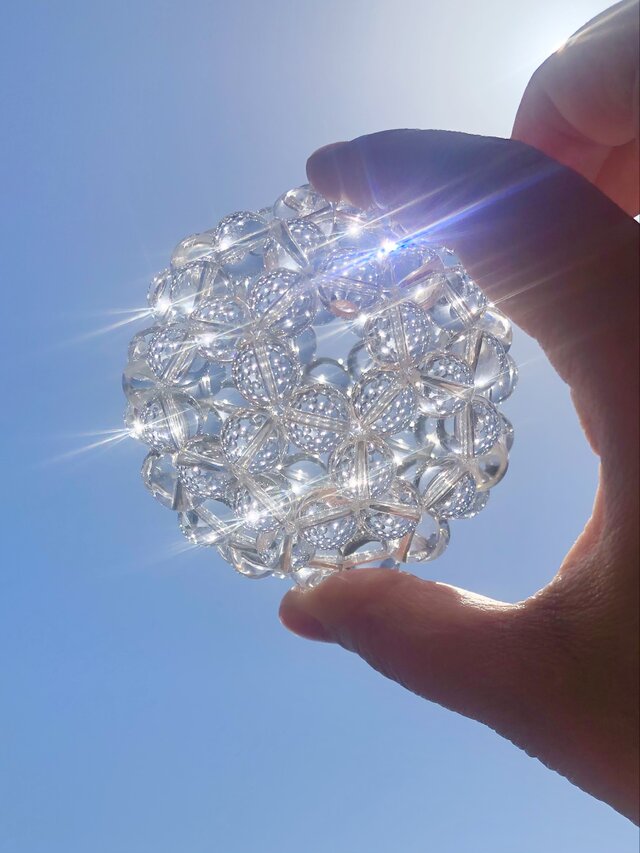 1.神聖幾何学フラーレン ８mm 水晶 オブジェ | iichi 日々の暮らしを 