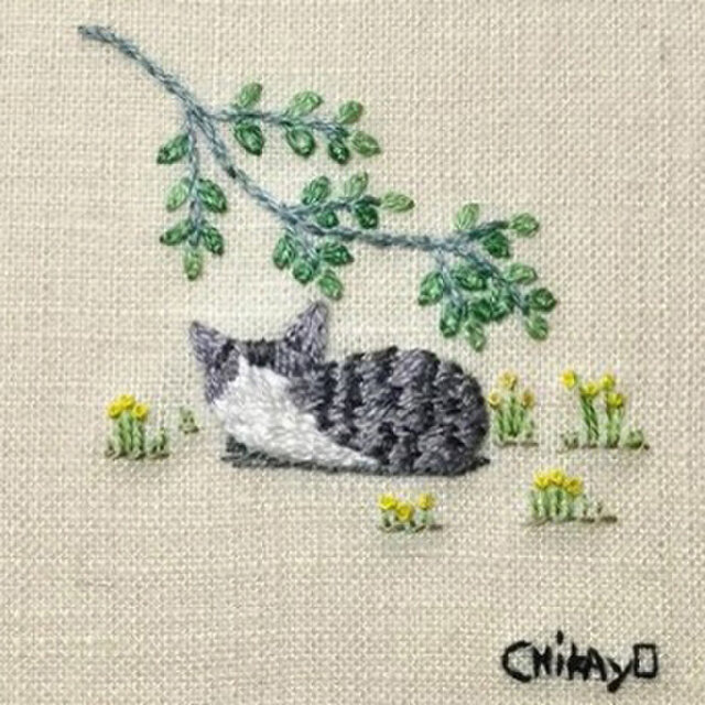 茶トラ猫とクラリネット♫刺繍ブローチ | iichi 日々の暮らしを