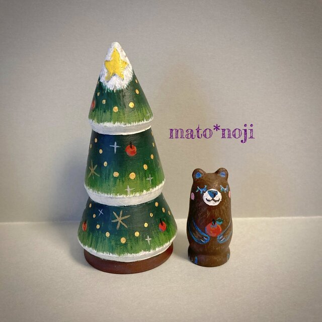 赤いサンタのいるクリスマスツリーマトリョーシカ 3人組 | iichi 日々