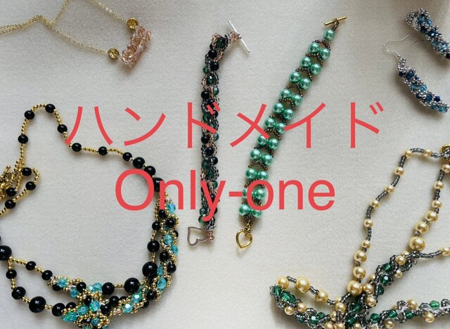 f212 レジンバッチ | iichi 日々の暮らしを心地よくするハンドメイドや