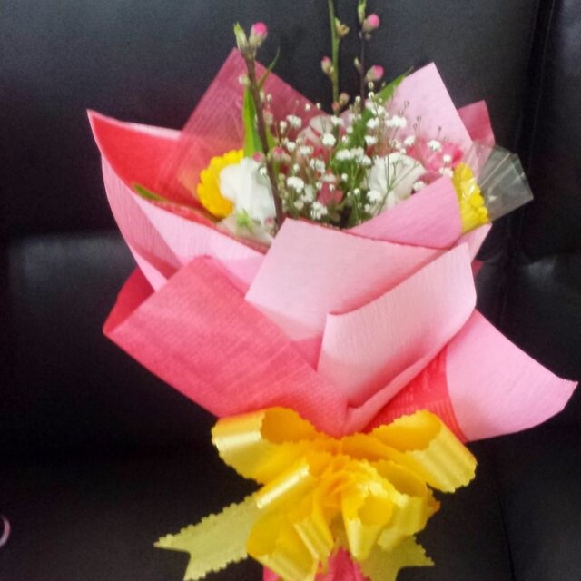 天然石 アクアマリン キーホルダー 花 3月誕生石 天然石ストラップ