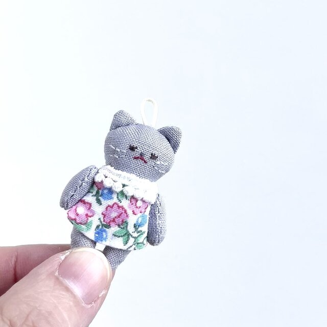 猫背なリネンコースター 1枚 | iichi 日々の暮らしを心地よくする
