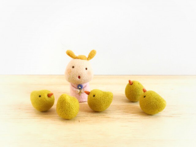 おきあがりこぼし 鳥〈四つ葉〉 | iichi 日々の暮らしを心地よくする