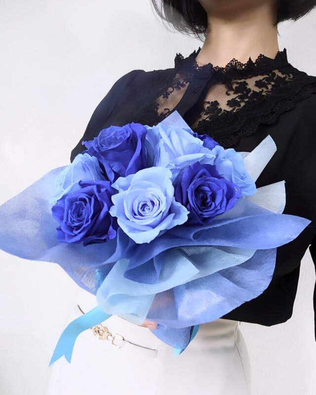 人気ブランド プリザーブドフラワー青とゴールドローズの6輪 枯れない花束 花束・アレンジメント
