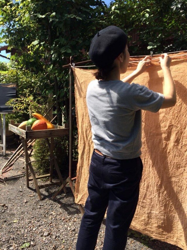 作品 / 参考画像】柿渋染・エプロン | iichi 日々の暮らしを心地よく