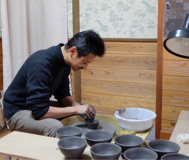 黒陶茶香炉またはアロマポット(丸) | iichi 日々の暮らしを心地よく