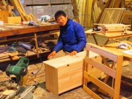 ひのきの絵本棚 | iichi 日々の暮らしを心地よくするハンドメイドや