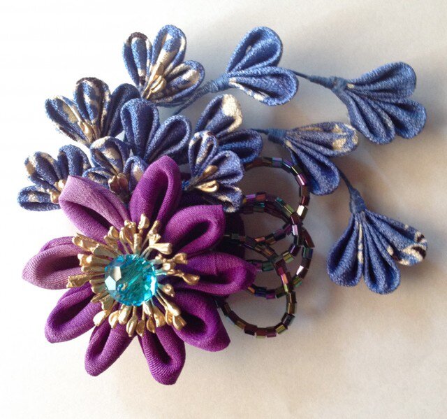 蝶々」つまみ細工 かんざし | iichi 日々の暮らしを心地よくする