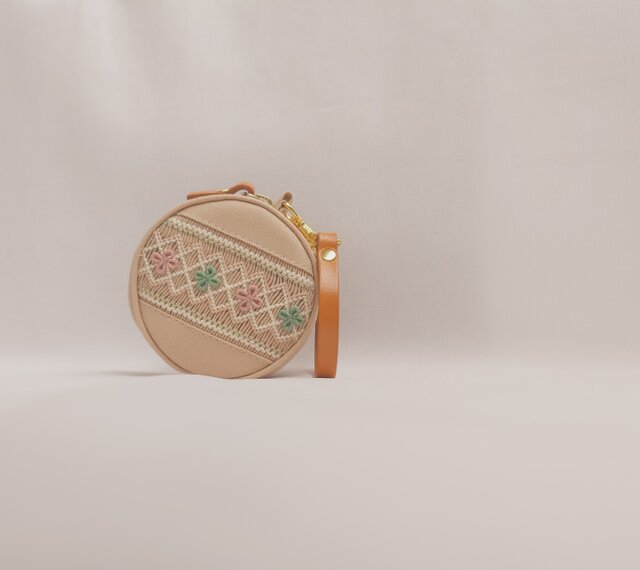 スモッキング刺繍のコインケース iichi 日々の暮らしを心地よくする
