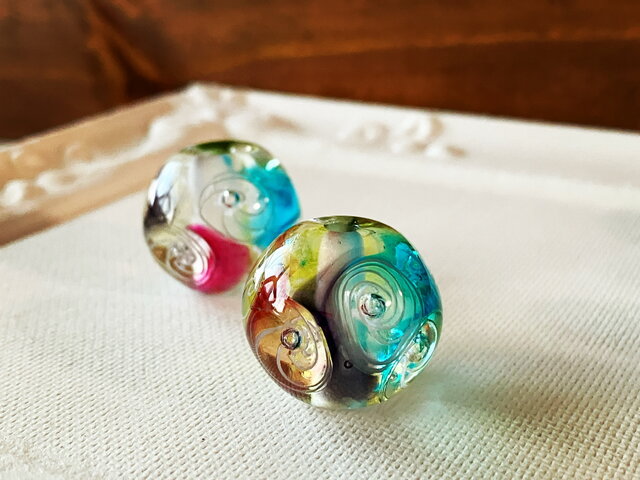 正岡雅子　揺らめくガラス展　ー螺旋（螺旋）ー