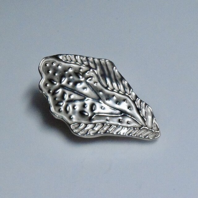 AKI KASARAブローチ 展（銀色の森）